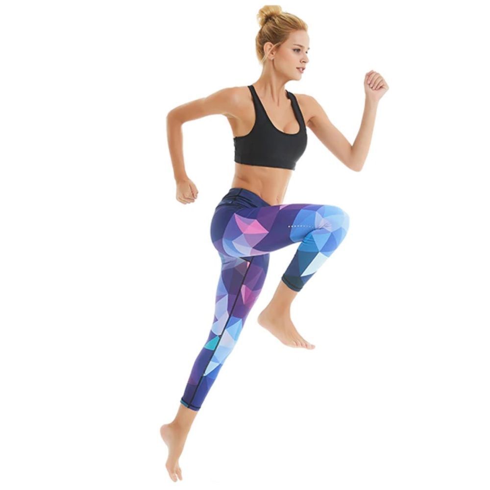 Women Coolomg Diamond Printed Yoga Capris Medium